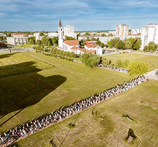 Tradicionalna tijelovska procesija ulicama grada Karlovca